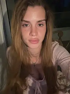 Snapshot of EmiliaCatalina chatting on June 24, 2026, 11:57 pm EmiliaCatalina online show from June 24, 2026, 11:57 pm