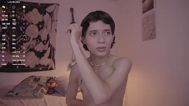 simonbane01 online show from September 25, 2025, 4:02 pm