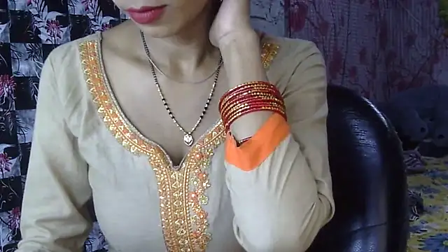 Snapshot of Anjali_Milsi chatting on October 7, 2025, 4:35 am Anjali Milsi online show from October 7, 2025, 4:35 am