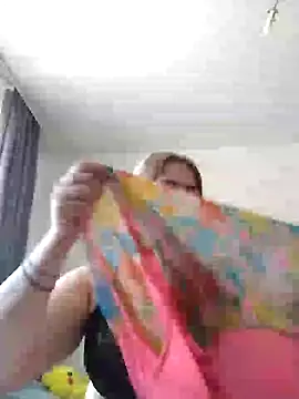 Lady nice cat online show from March 5, 2025, 5:29 am