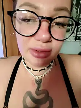 EllieOz online show from January 23, 2025, 4:15 pm