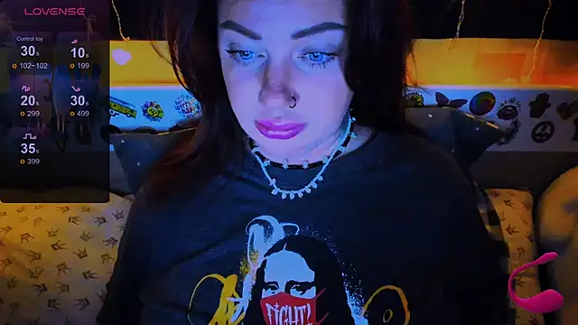 EllieOz online show from February 19, 2025, 7:16 pm