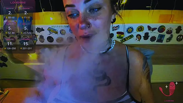 EllieOz online show from February 10, 2026, 4:17 pm