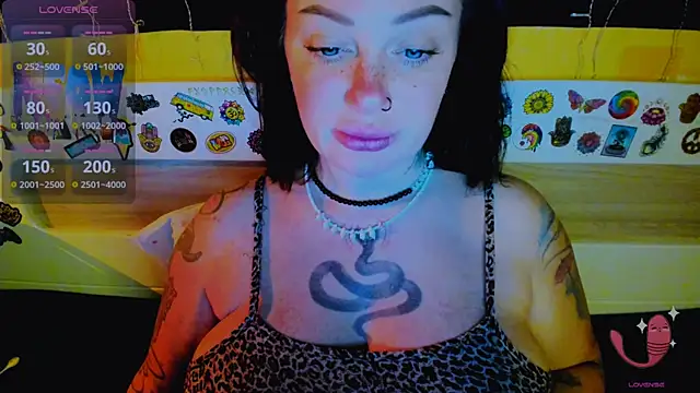 EllieOz online show from November 29, 2025, 3:23 pm