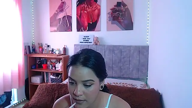 Snapshot of JossieGrey chatting on January 24, 2025, 6:25 pm JossieGrey online show from January 24, 2025, 6:25 pm