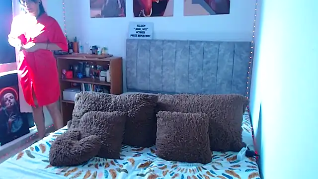 Snapshot of JossieGrey chatting on January 15, 2025, 7:44 pm JossieGrey online show from January 15, 2025, 7:44 pm