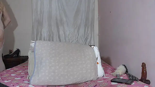 hazisabel online show from July 15, 2026, 2:51 am