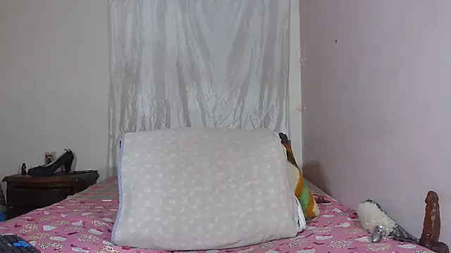 hazisabel online show from July 19, 2026, 4:43 am