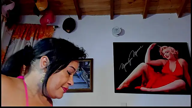 Snapshot of seleneh chatting on September 17, 2025, 11:18 pm seleneh online show from September 17, 2025, 11:18 pm