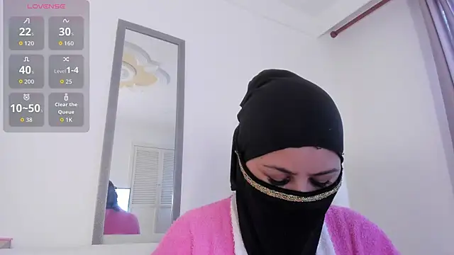 Amina hafsa online show from November 29, 2025, 7:14 pm