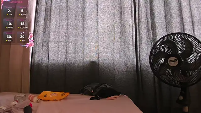 Snapshot of Amina_hafsa chatting on February 13, 2026, 7:14 pm Amina hafsa online show from February 13, 2026, 7:14 pm