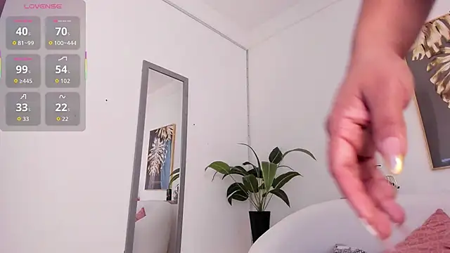 Amina hafsa online show from September 26, 2025, 8:05 pm