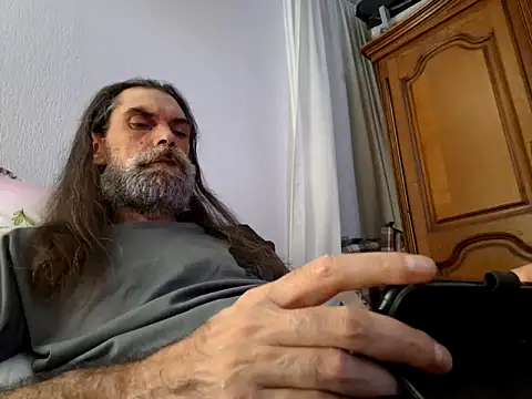 ICE-x2x online show from September 9, 2025, 6:39 pm
