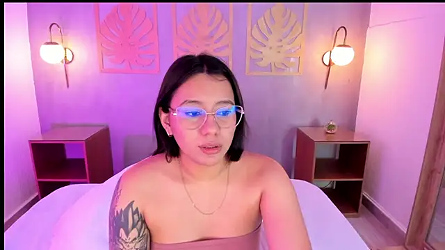 Snapshot of majo_rosse_ chatting on September 27, 2025, 11:33 pm majo rosse online show from September 27, 2025, 11:33 pm