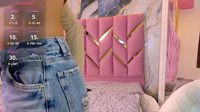 Snapshot of daddyissuesss_ chatting on October 4, 2025, 7:37 pm daddyissuesss  online show from October 4, 2025, 7:37 pm