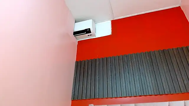 Snapshot of VeronicaRobles chatting on September 24, 2025, 6:47 pm VeronicaRobles online show from September 24, 2025, 6:47 pm