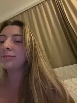 curvyflawless online show from January 7, 2025, 3:12 pm
