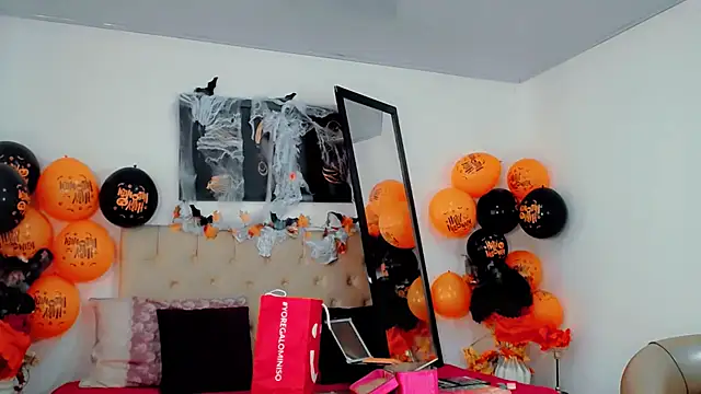 Snapshot of maria_camilacms chatting on October 9, 2025, 6:41 pm maria camilacms online show from October 9, 2025, 6:41 pm