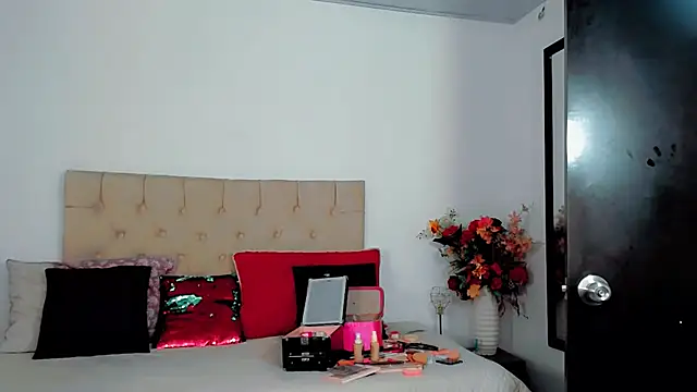 Snapshot of maria_camilacms chatting on October 23, 2025, 4:27 pm maria camilacms online show from October 23, 2025, 4:27 pm