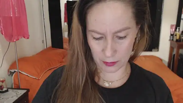 Snapshot of CATRINA-83 chatting on October 2, 2025, 10:46 pm CATRINA-83 online show from October 2, 2025, 10:46 pm