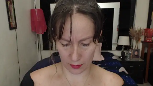 Snapshot of CATRINA-83 chatting on October 18, 2025, 2:35 am CATRINA-83 online show from October 18, 2025, 2:35 am