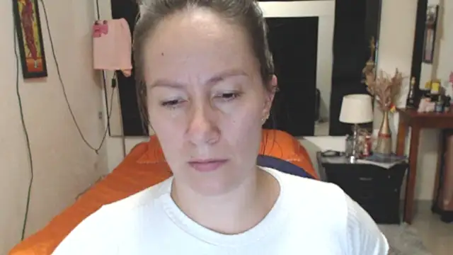 Snapshot of CATRINA-83 chatting on October 29, 2025, 11:58 pm CATRINA-83 online show from October 29, 2025, 11:58 pm