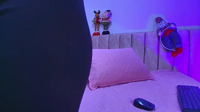 arl chloee online show from December 20, 2025, 3:09 am