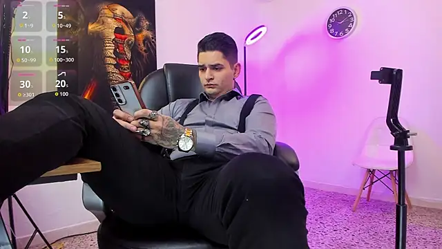 Snapshot of Nicolas_Fellener chatting on October 6, 2025, 4:57 am Nicolas Fellener online show from October 6, 2025, 4:57 am