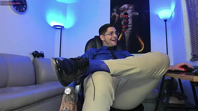 Snapshot of Nicolas_Fellener chatting on February 10, 2026, 3:27 am Nicolas Fellener online show from February 10, 2026, 3:27 am