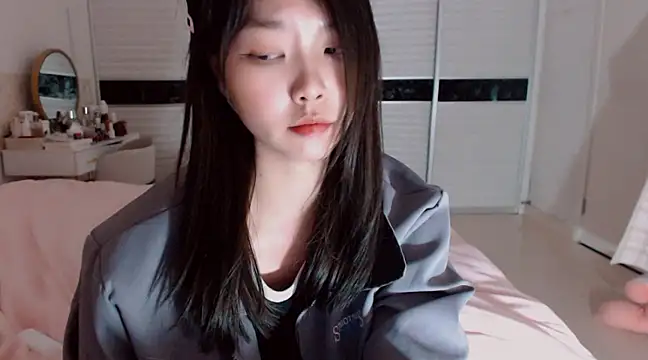 -Lucky Girl online show from February 19, 2025, 2:55 pm