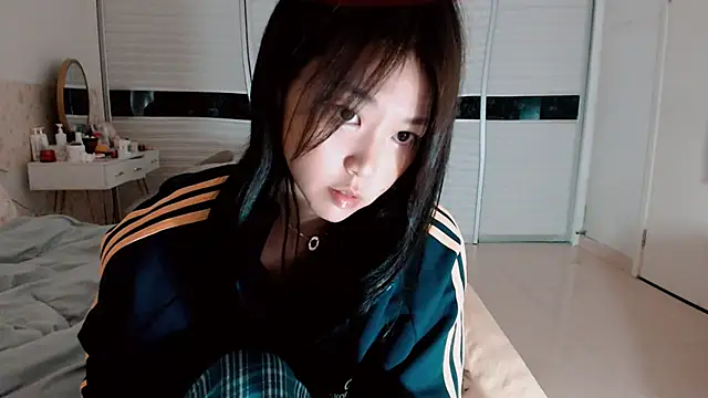 -Lucky Girl online show from September 30, 2025, 1:17 pm