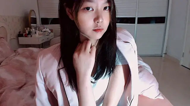 -Lucky Girl online show from March 25, 2026, 2:44 am