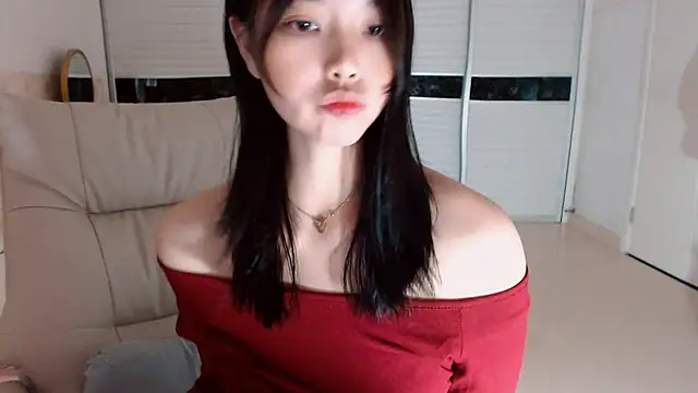 -Lucky Girl online show from September 9, 2025, 2:59 pm