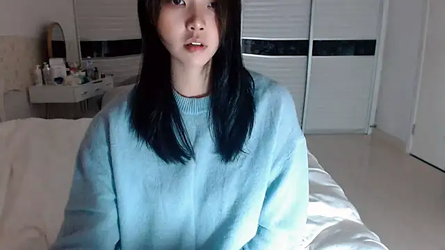 -Lucky Girl online show from October 17, 2025, 5:11 am