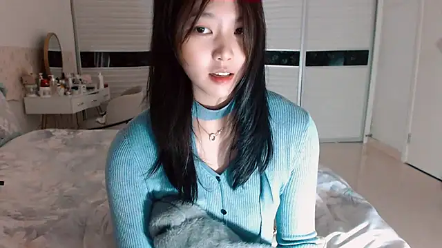 -Lucky Girl online show from November 9, 2025, 10:52 am