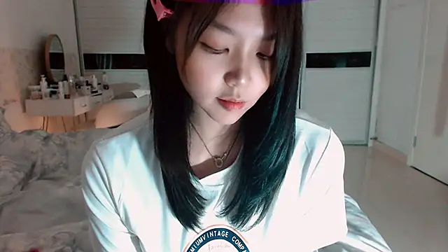 Snapshot of -Lucky_Girl chatting on November 1, 2025, 1:38 pm -Lucky Girl online show from November 1, 2025, 1:38 pm