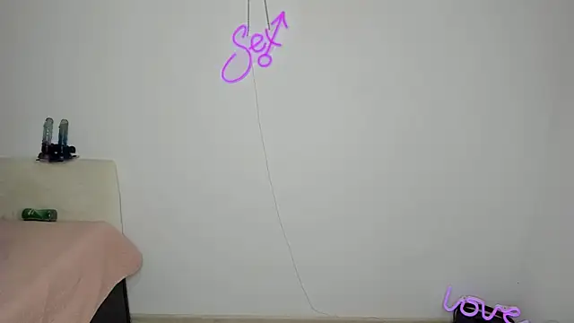 Snapshot of Bitch_Coin chatting on November 23, 2025, 4:06 pm Bitch Coin online show from November 23, 2025, 4:06 pm