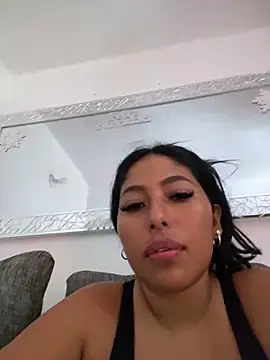 emmyjhonson07 online show from December 2, 2024, 2:25 pm
