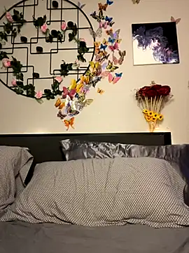  Neeka  online show from October 22, 2025, 1:54 pm