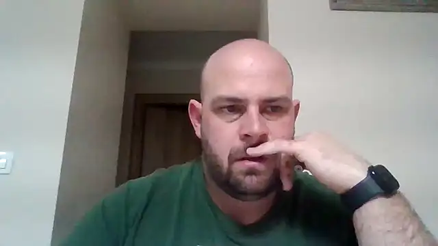 Snapshot of bearlover992 chatting on January 18, 2025, 11:33 pm bearlover992 online show from January 18, 2025, 11:33 pm