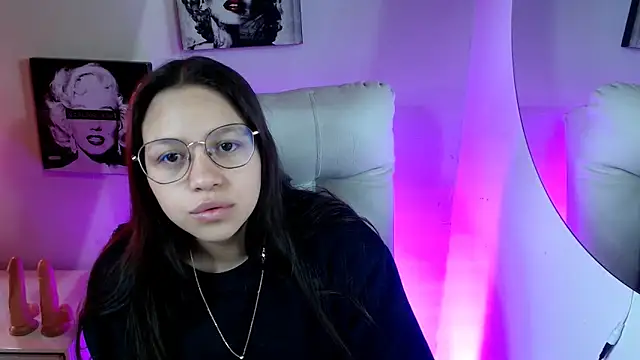 SamanthaRoldaan online show from October 13, 2025, 2:07 pm