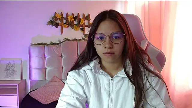 SamanthaRoldaan online show from February 18, 2025, 3:41 pm