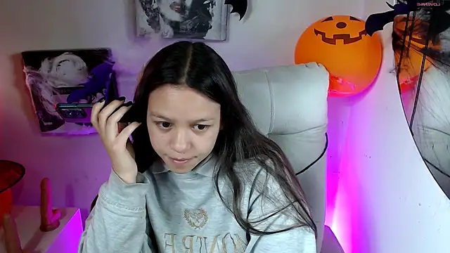 SamanthaRoldaan online show from October 30, 2025, 3:31 pm