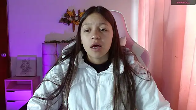 SamanthaRoldaan online show from February 24, 2025, 1:42 pm