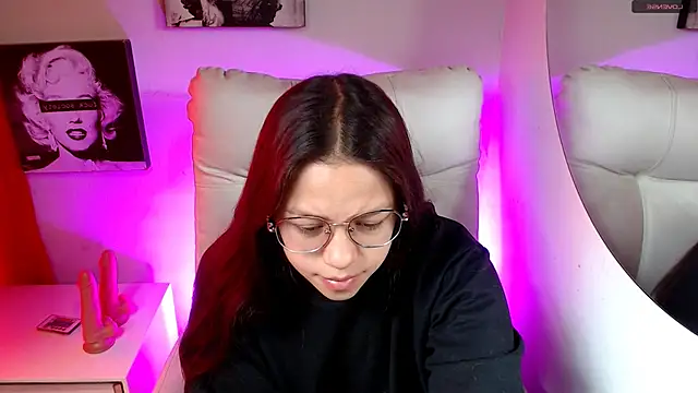 SamanthaRoldaan online show from February 9, 2026, 2:37 pm