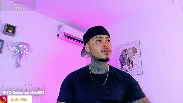 JordanSmiith  online show from June 3, 2026, 7:51 pm