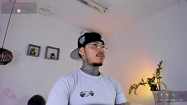 JordanSmiith  online show from February 23, 2025, 2:57 pm