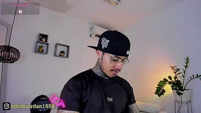 JordanSmiith  online show from February 25, 2025, 8:32 pm