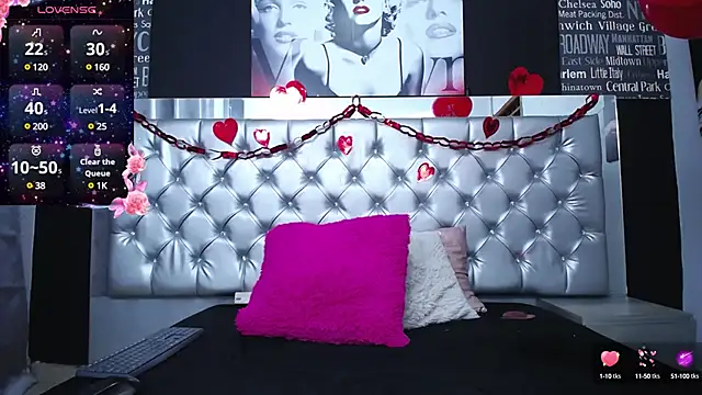  nicolehotshemale online show from February 5, 2025, 9:29 pm