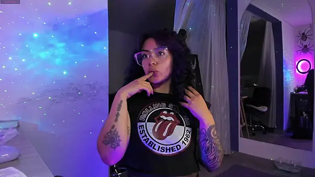 witchviolet online show from February 27, 2025, 11:48 pm